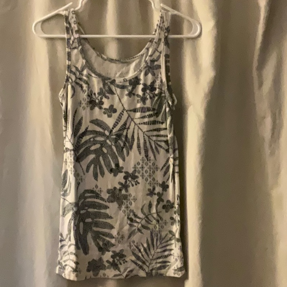 New Day Brand Intricate Floral Print Tank Top
